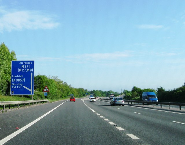 File:M271 northbound (C) Alex McGregor - Geograph - 3463451.jpg