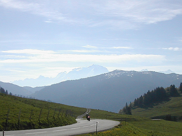 File:D909 Col des Aravis With Mont Blanc View - Coppermine - 15209.jpg