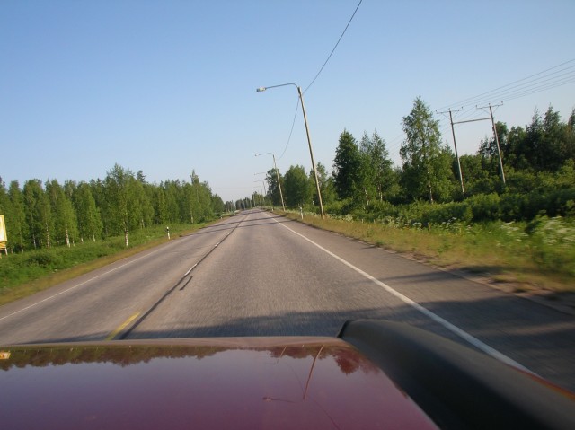 File:Route 21 (E8), near Pello, Finland - Coppermine - 6731.jpeg