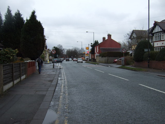 File:Stretford Road (B5213) (C) JThomas - Geograph - 3364925.jpg