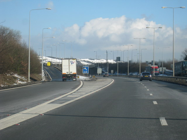 File:M20 Motorway, Junction 12 - Geograph - 1710466.jpg