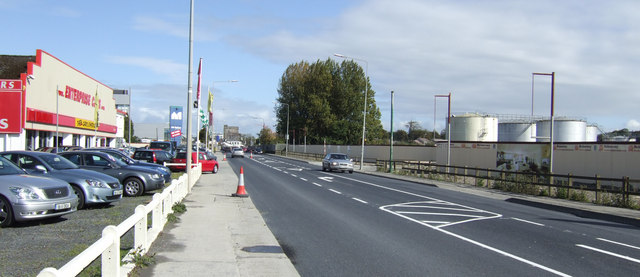 File:Dock Road, Limerick - Geograph - 581973.jpg