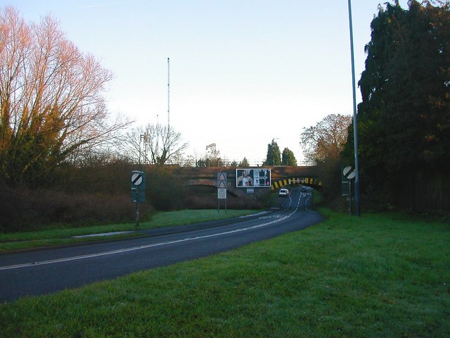 File:Hillmorton-Crick Road - Geograph - 294678.jpg