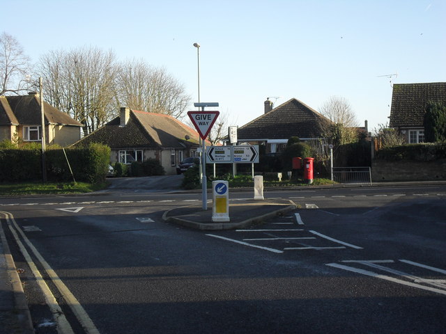 File:The B4019 meets Coxwell Road in Faringdon - Geograph - 1651781.jpg