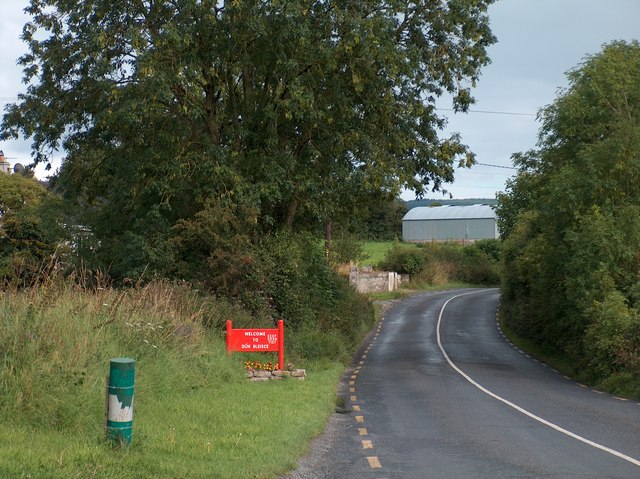 File:Village sign west of Doon - Geograph - 2544648.jpg