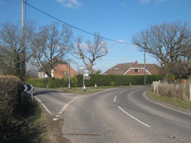 File:Road junction on Wittersham Road - Geograph - 1743093.jpg