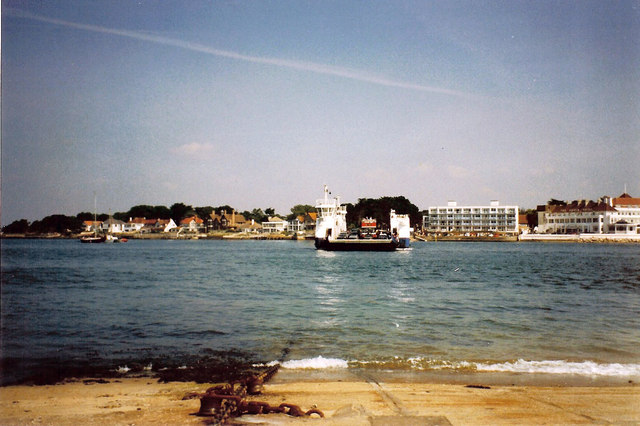 File:Studland Chain Ferry - Geograph - 742547.jpg