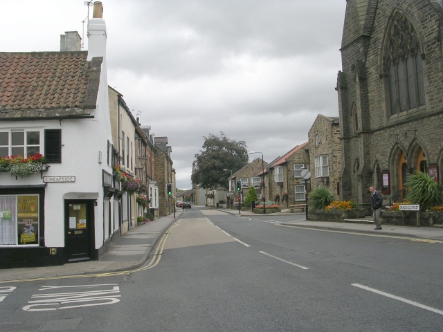 File:Gracious Street - viewed from Cheapside - Geograph - 1467670.jpg
