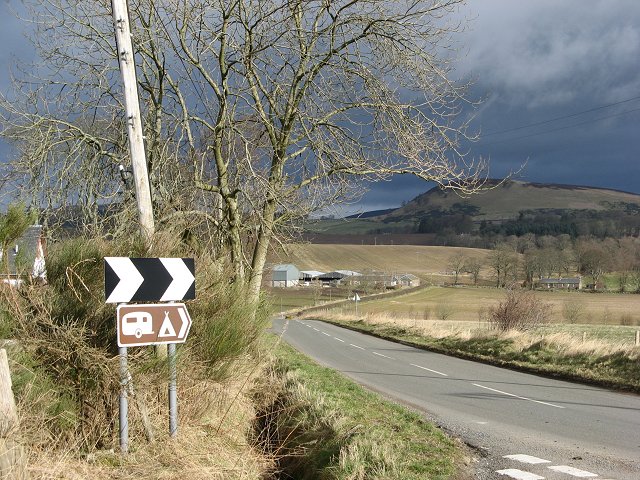 File:B954, Bogside - Geograph - 361396.jpg