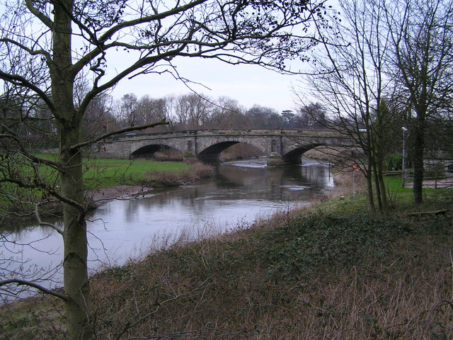 File:River Trent approaching Wolseley Bridge looking North East - Geograph - 324574.jpg