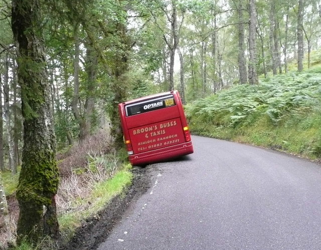 File:Beware soft verges on the B846 - Geograph - 1437849.jpg