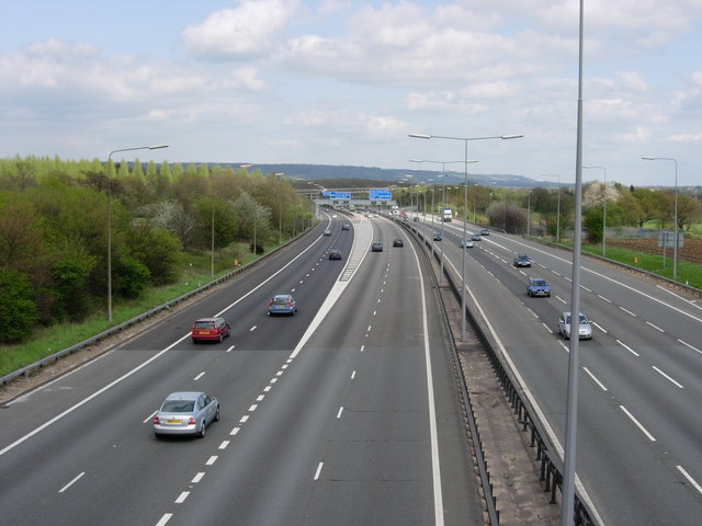 File:M25 Motorway - Geograph - 162595.jpg