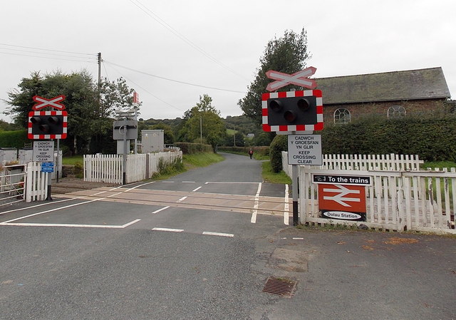 File:Keep crossing clear, Dolau (C) Jaggery - Geograph - 3667196.jpg