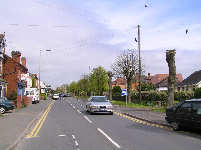 File:Evesham Road, Astwood Bank - Geograph - 7371.jpg