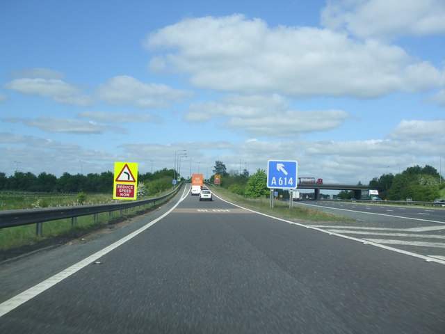 File:M62 junction 37 - Geograph - 1299284.jpg