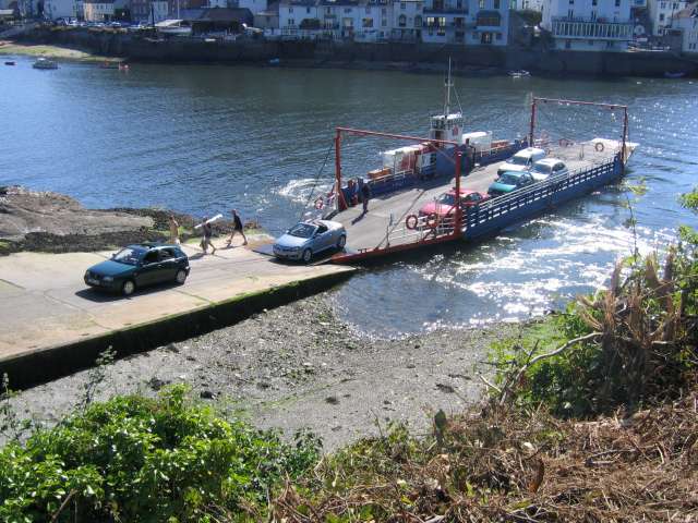 File:The Bodinnick Ferry - Geograph - 418116.jpg