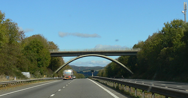 File:Bridge over M50 - Coppermine - 20489.jpg