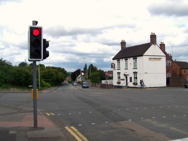 File:The Bull's Head, Two Gates - Geograph - 851543.jpg