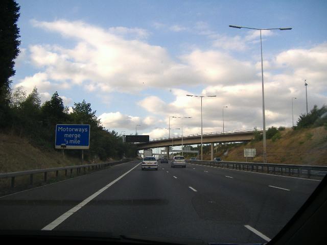 File:An older motorways merge sign at M5 J4A. - Coppermine - 7507.JPG