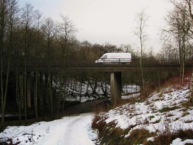 File:Bridge Over The Luggie - Geograph - 1665068.jpg