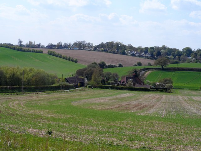 File:Holbrook farm and the road to Aston through the valley of the River Beane - Geograph - 3452818.jpg