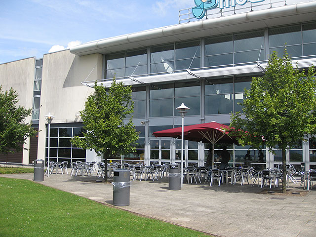 File:Outdoor eating area, Donington Park Services - Geograph - 1418341.jpg