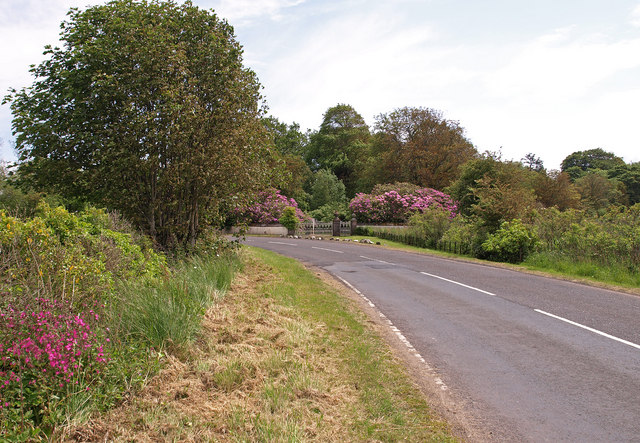 File:Entrance to Drums Estate - Geograph - 2464521.jpg