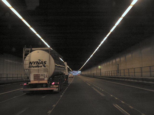 File:Bell Common Tunnel - Geograph - 53233.jpg