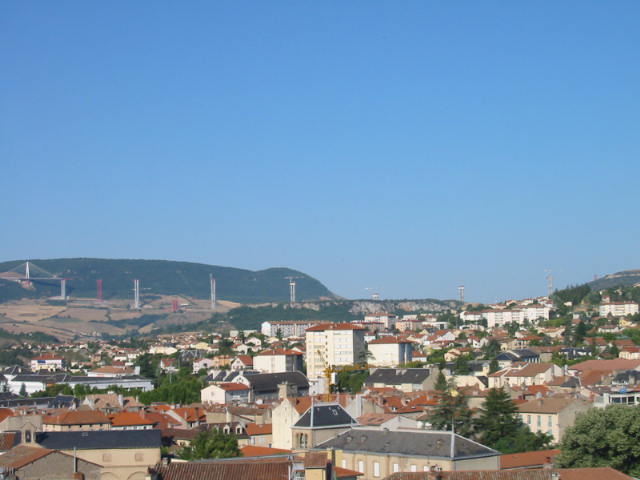 File:IMG 2764 - Millau Viaduct under construction.JPG