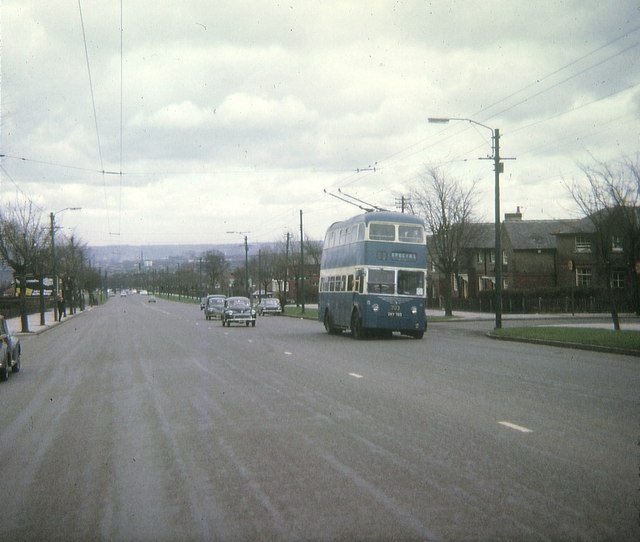 File:Bradford Trolleybus nearing Thornton - Geograph - 1299453.jpg