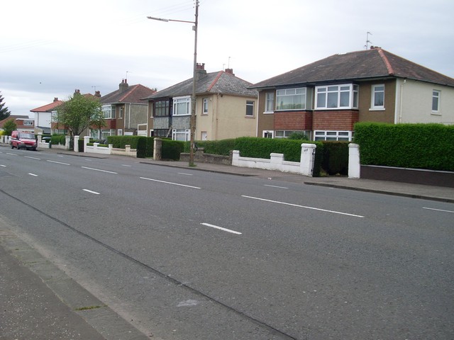 File:Houses on Crookston Road (C) Stephen Sweeney - Geograph - 1319341.jpg