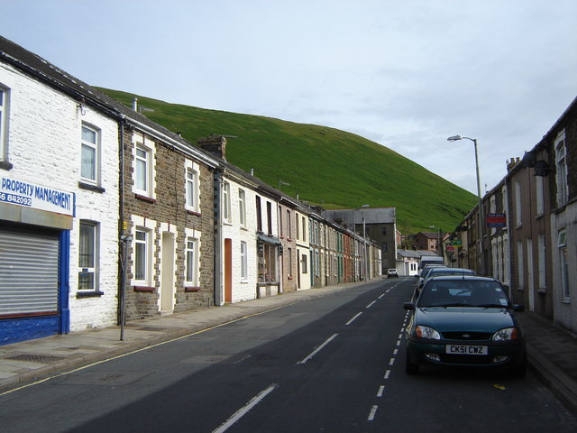 File:Terraced housing on the A4061, Price Town - Geograph - 475427.jpg