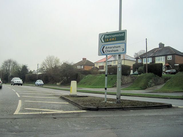 File:London Road west ( A395) at A413... (C) John Firth - Geograph - 2862276.jpg