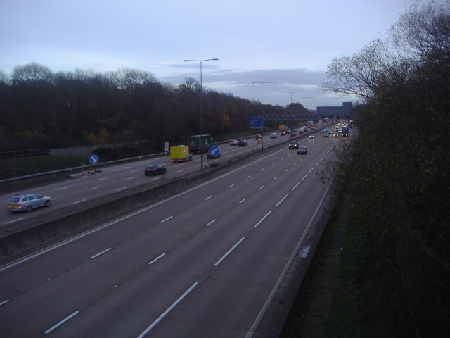 File:The M25 from Ockham Lane - Geograph - 2728748.jpg