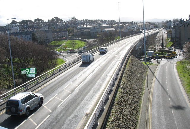 File:The flyover from the Twthill footbridge - Geograph - 356696.jpg