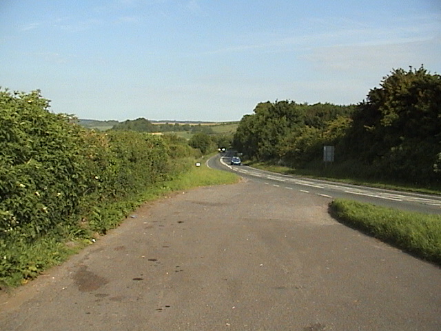 File:A303 east of Mere - Coppermine - 2555.JPG