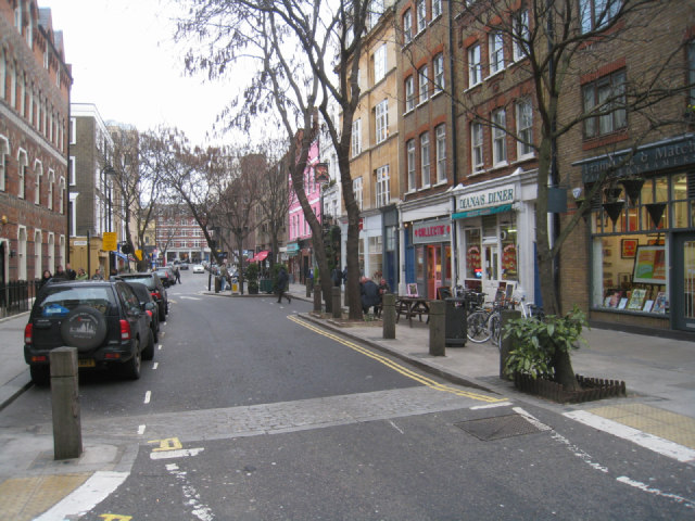 File:Endell Street - Geograph - 2356636.jpg