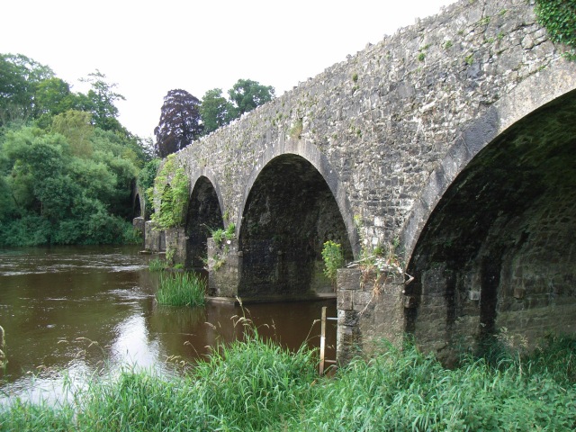 File:Ballinter Bridge - Geograph - 499469.jpg