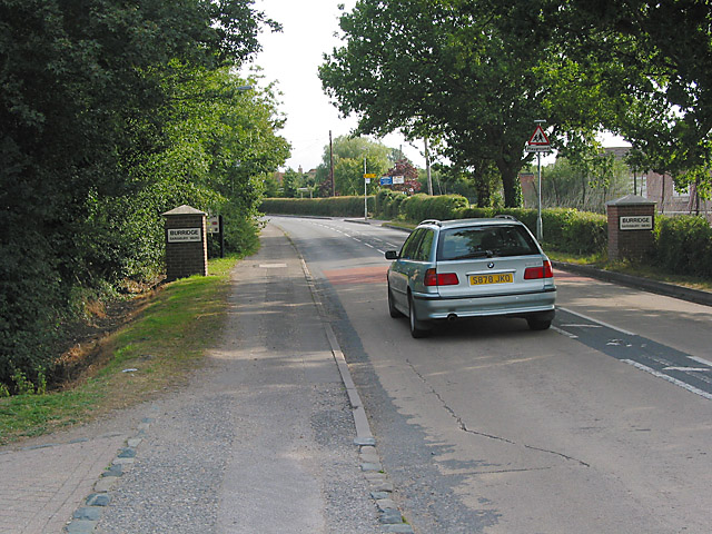 File:Entering Burridge southwards on the A3051 - Geograph - 219982.jpg