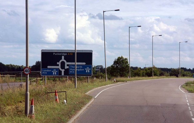 File:Joining junction 11 of the M11 - Geograph - 1486712.jpg