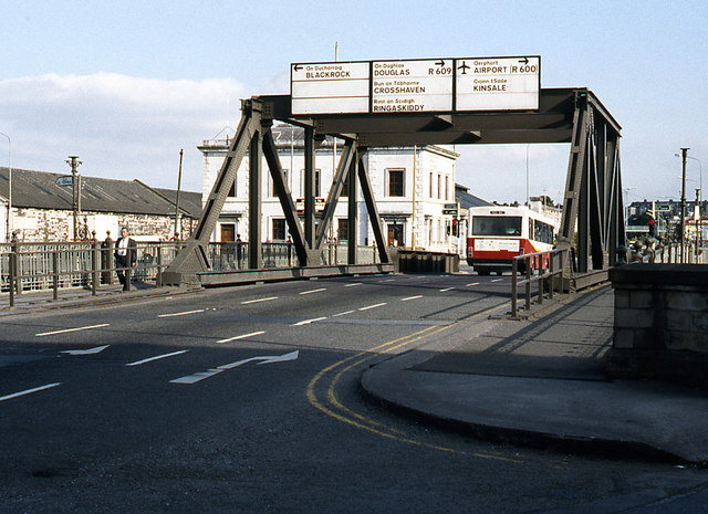 File:Clontarf Bridge - 1989 - Geograph - 3169936.jpg