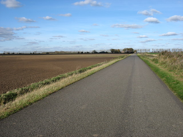File:The lane to Moulton Chapel - Geograph - 5581692.jpg