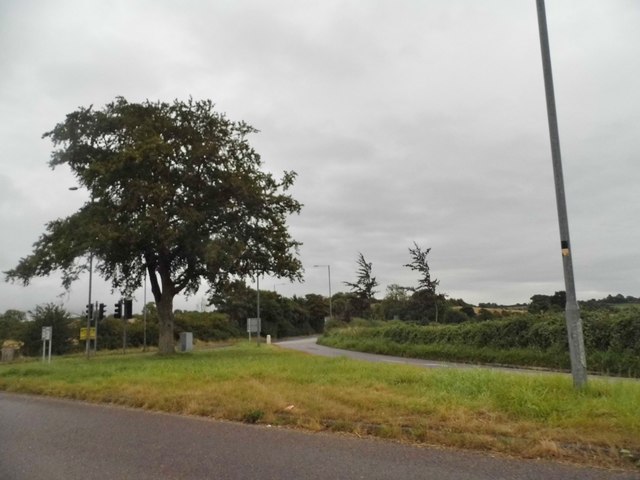 File:Trowbridge Road at the junction of Bath Road - Geograph - 5089652.jpg