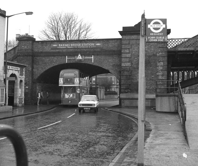 File:Barnes Railway Bridge over the A3003 - Geograph - 614877.jpg