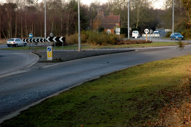 File:Roundabout at junction of A149 and B1440 - Geograph - 131659.jpg