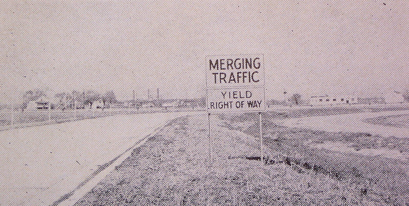 File:Illinois-early-merging-traffic-sign-on-cook-county-expressways.jpg