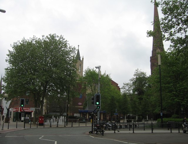 File:Northern end of Warwick Road - Geograph - 814310.jpg