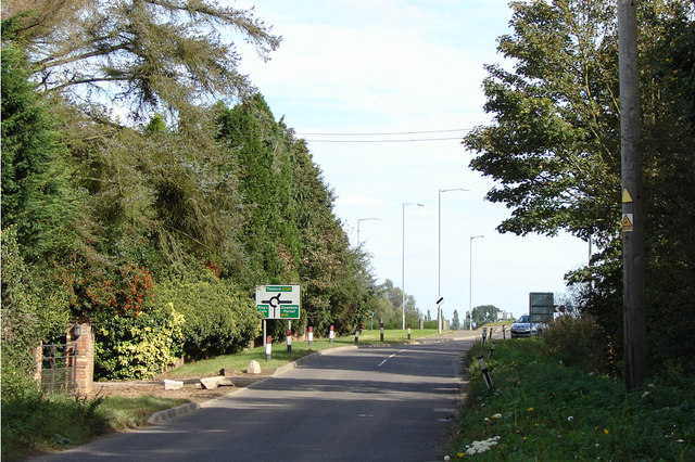 File:Approaching the A10 from Tottenhill Row - Geograph - 570294.jpg