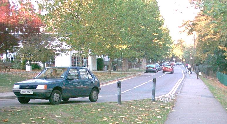 File:B2067, Tenterden.jpg