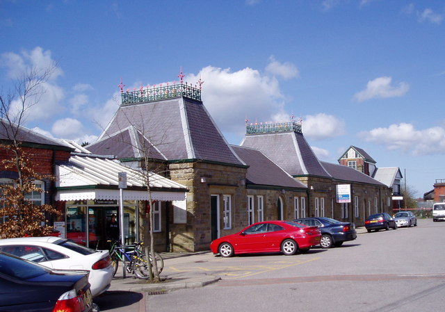 File:Wrexham General Station - Geograph - 151686.jpg